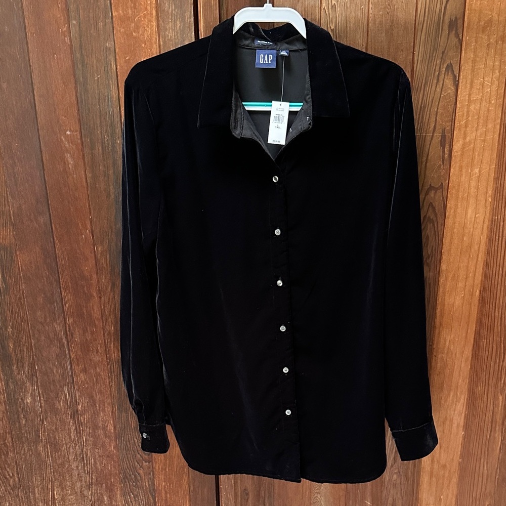 GAP Women’s Tall Boyfriend velvet shirt